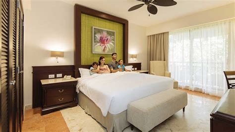 occidental xcaret royal level.